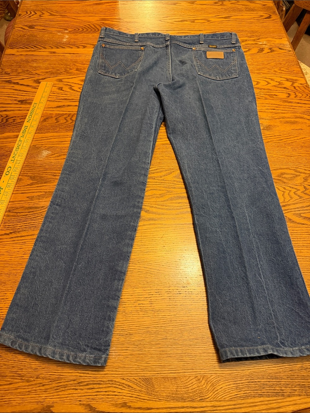 Used wrangler blue jeans 40x30